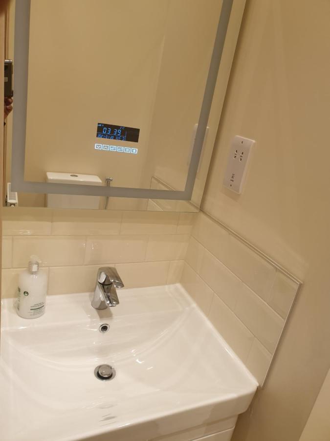 London Luxury Apartments 4 Min Walk From Ilford Station, With Free Parking Free Wifi エクステリア 写真