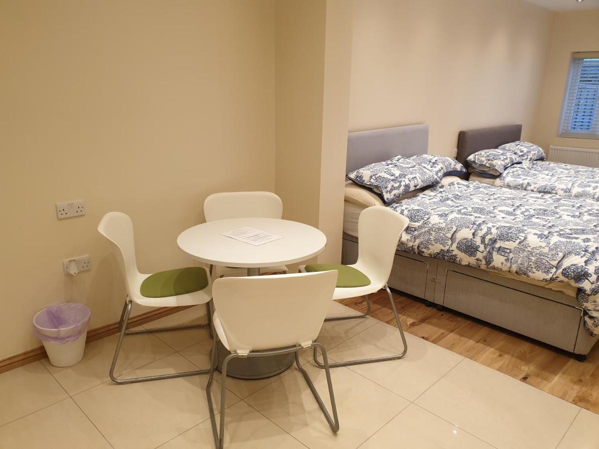 London Luxury Apartments 4 Min Walk From Ilford Station, With Free Parking Free Wifi エクステリア 写真