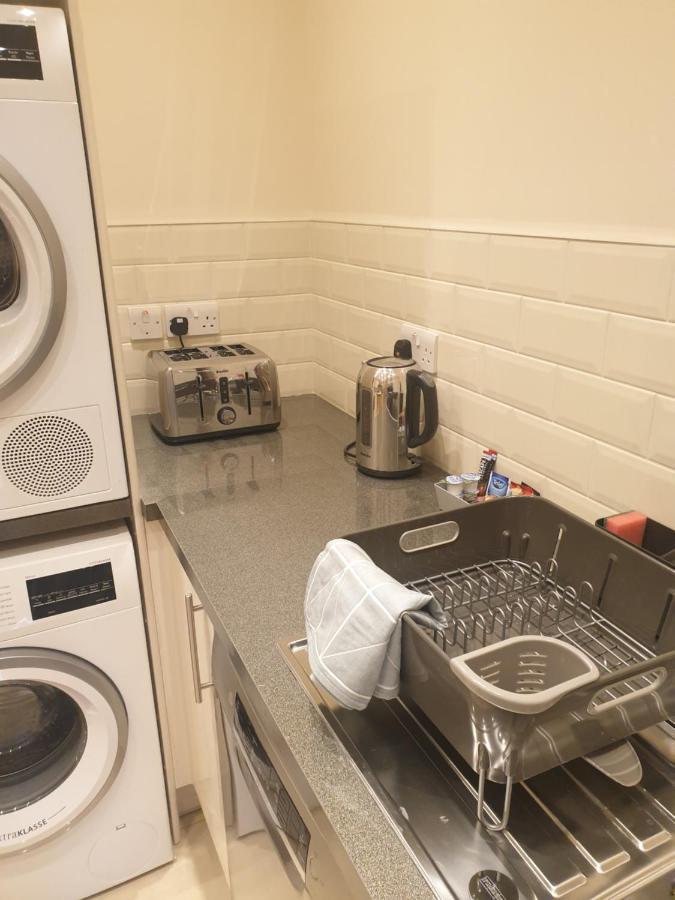 London Luxury Apartments 4 Min Walk From Ilford Station, With Free Parking Free Wifi エクステリア 写真
